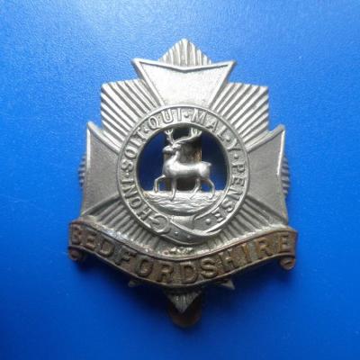 Cap badge du regiment du bedfordshire ww1