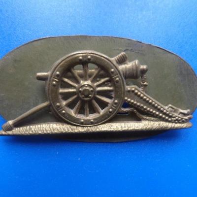 Cap badge royal artillery 2