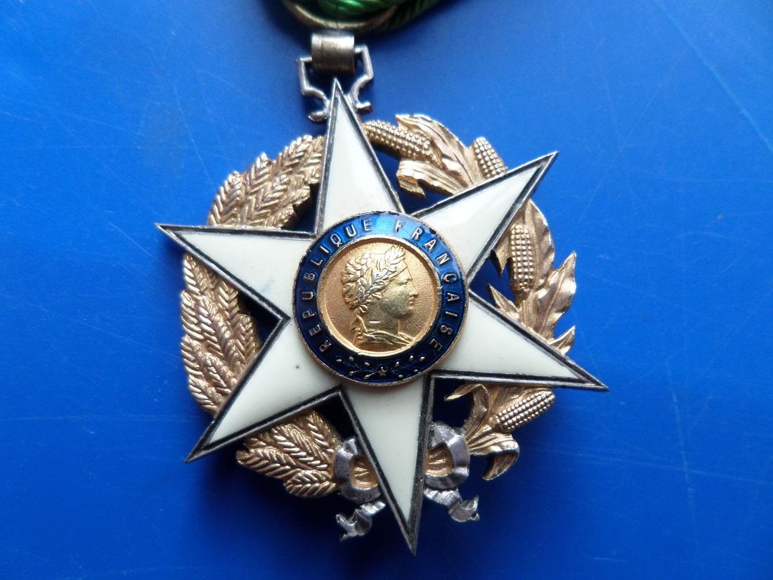 Etoile chevalier merite agricole 1883