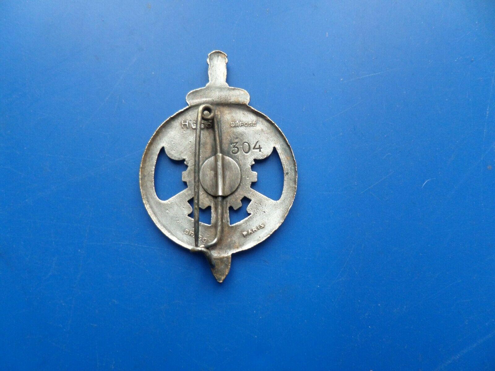 Moniteur conduite automobile 304